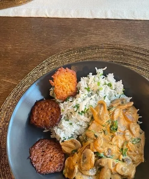 Schnelles Champignons-Spinat Stroganoff