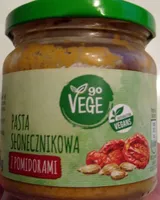 Pasta słonecznikowa z pomidorami