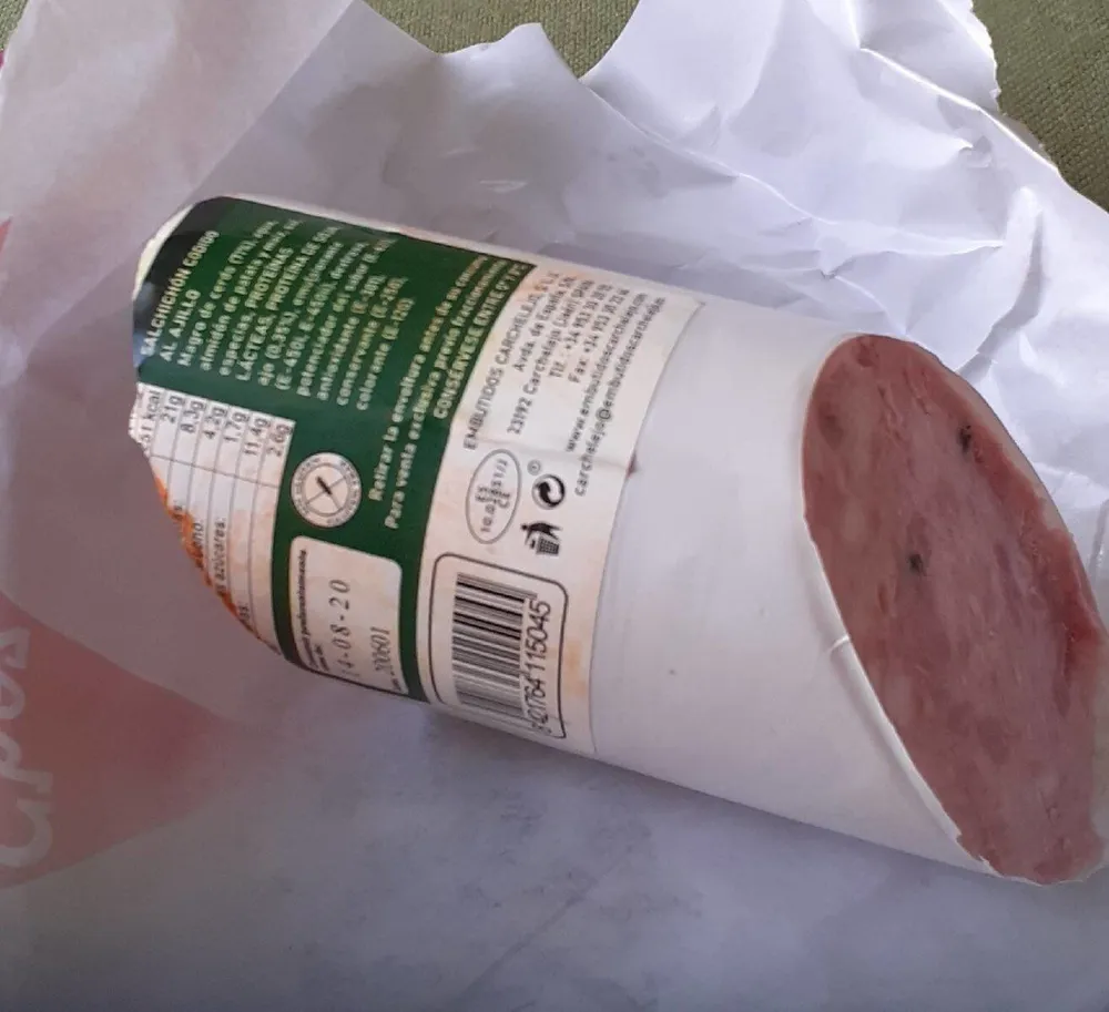 Salchichon codido al ajillo